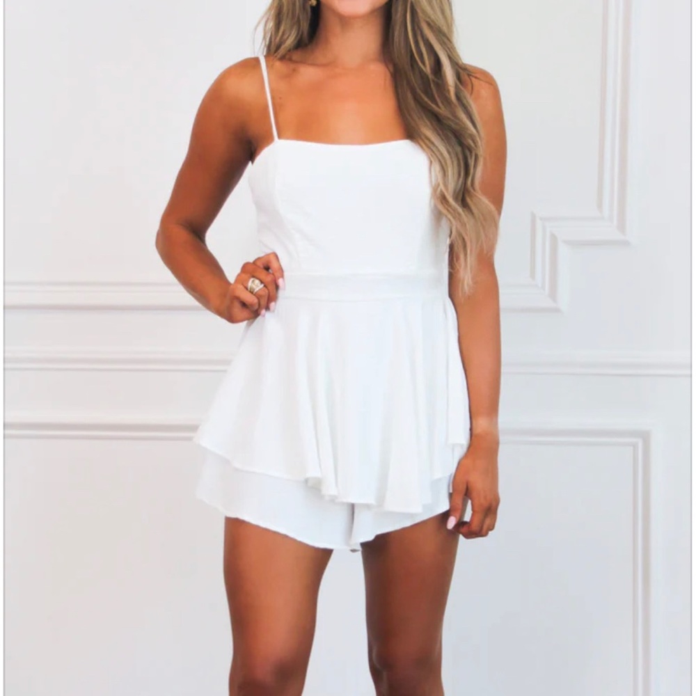 White Romper Bella & Bloom Size Small NWT Perfect for Bachelorette/Bridal